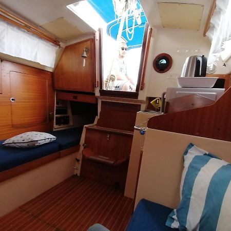 Cozy Sailboat In Barcelona!! No Showers Sant Adria de Besos Exterior foto
