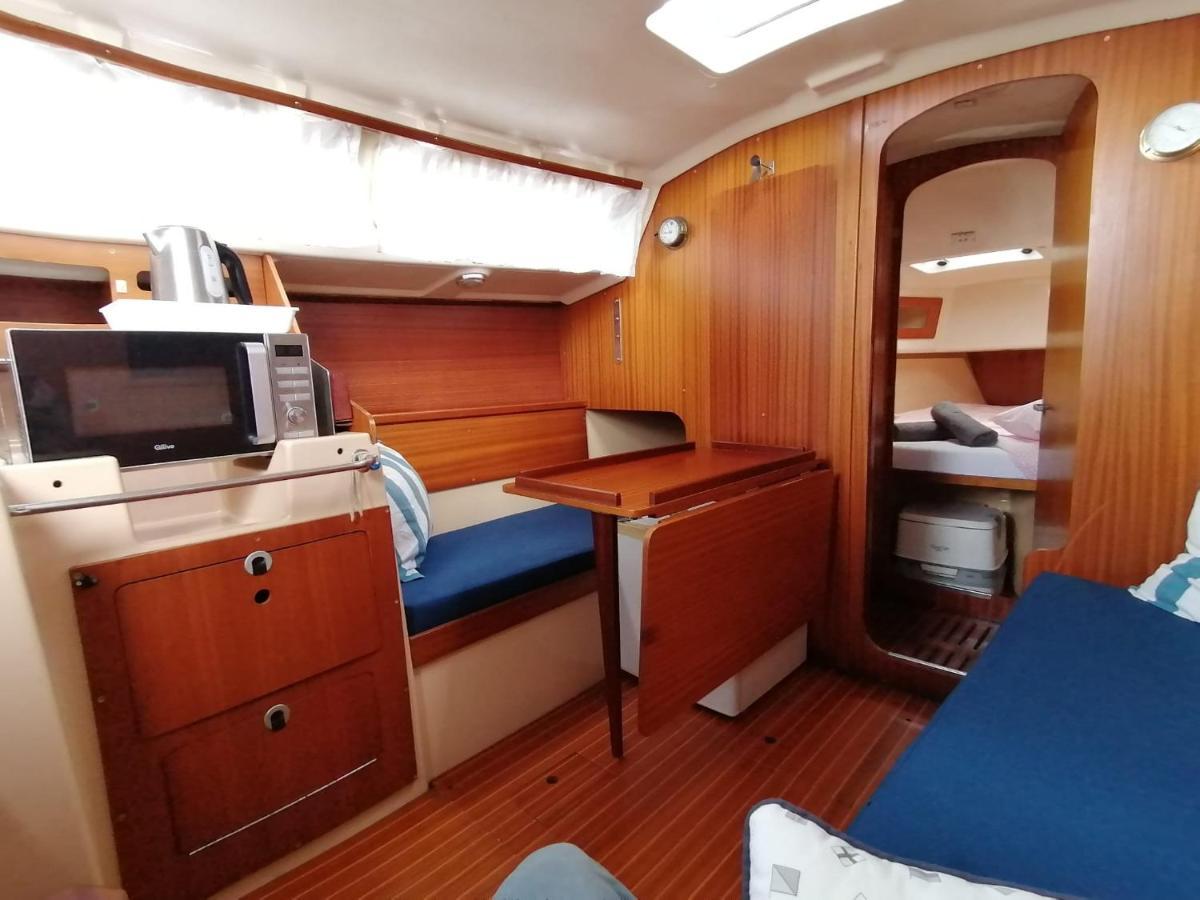 Cozy Sailboat In Barcelona!! No Showers Sant Adria de Besos Exterior foto